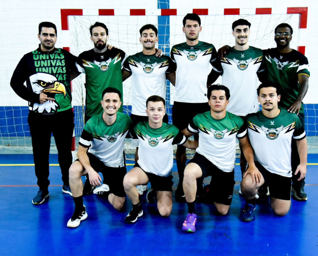 Equipe de Handebol da Univ�s � campe� em Cachoeira de Minas